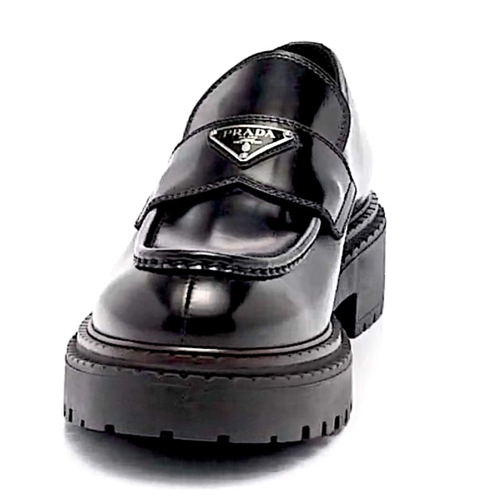 PRADA - Picture 12 of 16